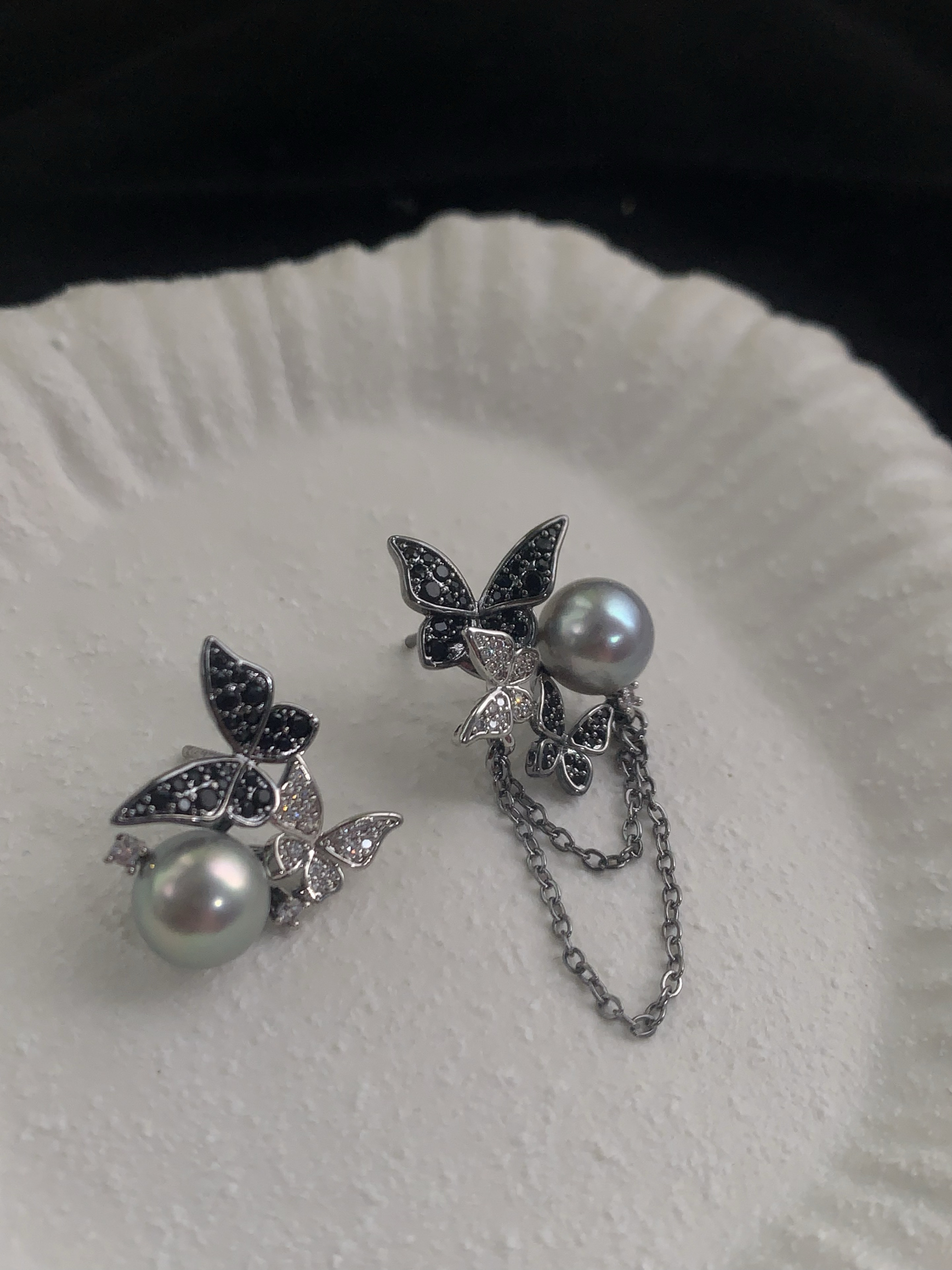 蝴蝶流苏不对称深灰天然淡水珍珠耳钉女小众设计高级轻奢耳饰25新