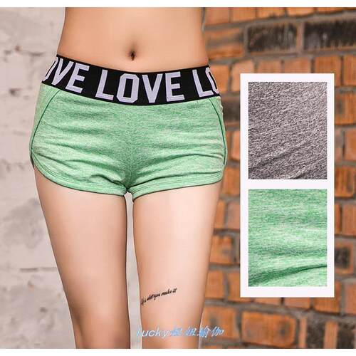 The new solid color quick-drying ladies shorts running tight