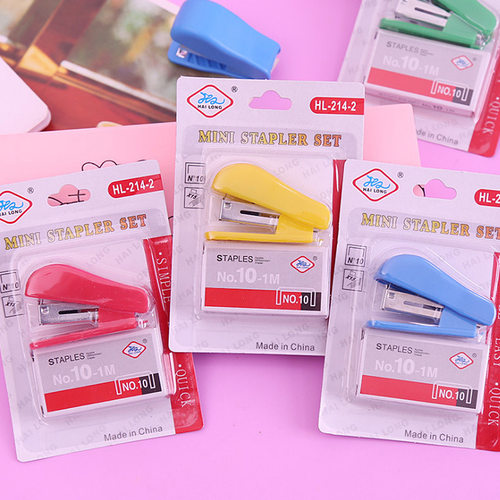 Random Color Cute Cartoon Portable Mini Stapler Set Kawaii跨