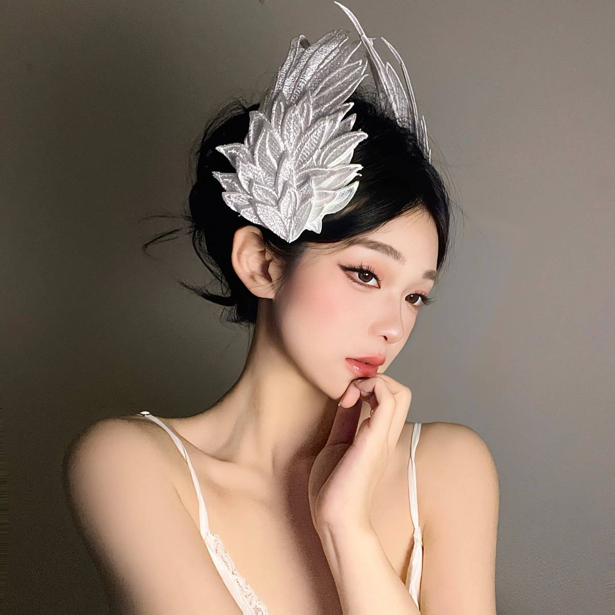 天使之翼Lolita羽毛夹子头饰发夹黑白双色刺绣cos摄影拍照发饰女图片