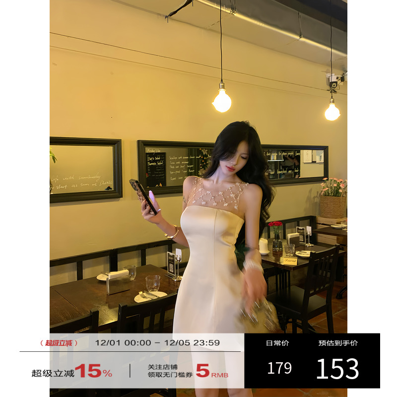 牛了牛了 法式无袖连衣裙女2025秋冬网纱拼接名媛a字裙高级感裙子