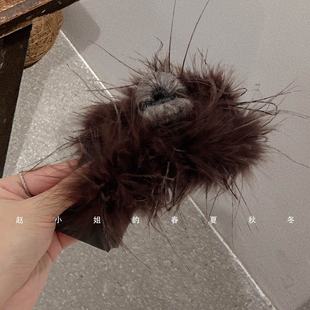 韩国发饰头饰ins风高雅高颅顶百搭精致鸵鸟毛鲨鱼夹咖色毛毛抓夹