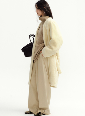 TOATEE 新年战袍 环保皮草箱型剪裁系带长外套 淡奶黄