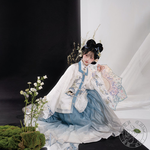 琴挑明制【猫猫躲猫猫】猫咪方领半袖补服披袄青绿猫猫马面裙现货