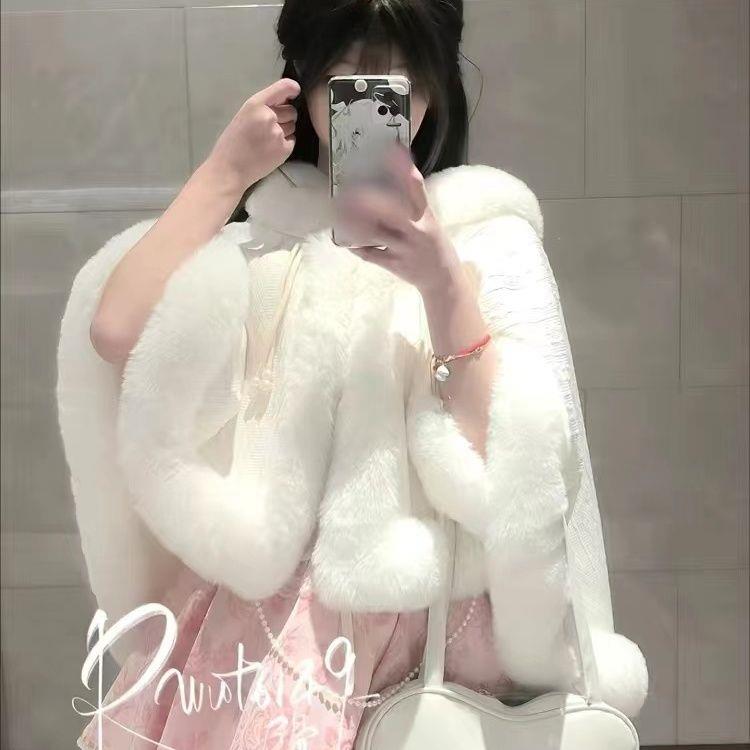 2024新款斗篷披肩配婚纱lo裙马面裙群百搭加绒加厚秋冬开衫小外套