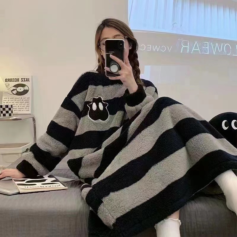 睡裙女秋冬季长袖珊瑚绒中长款连衣裙可爱学生女加厚法兰绒家居服