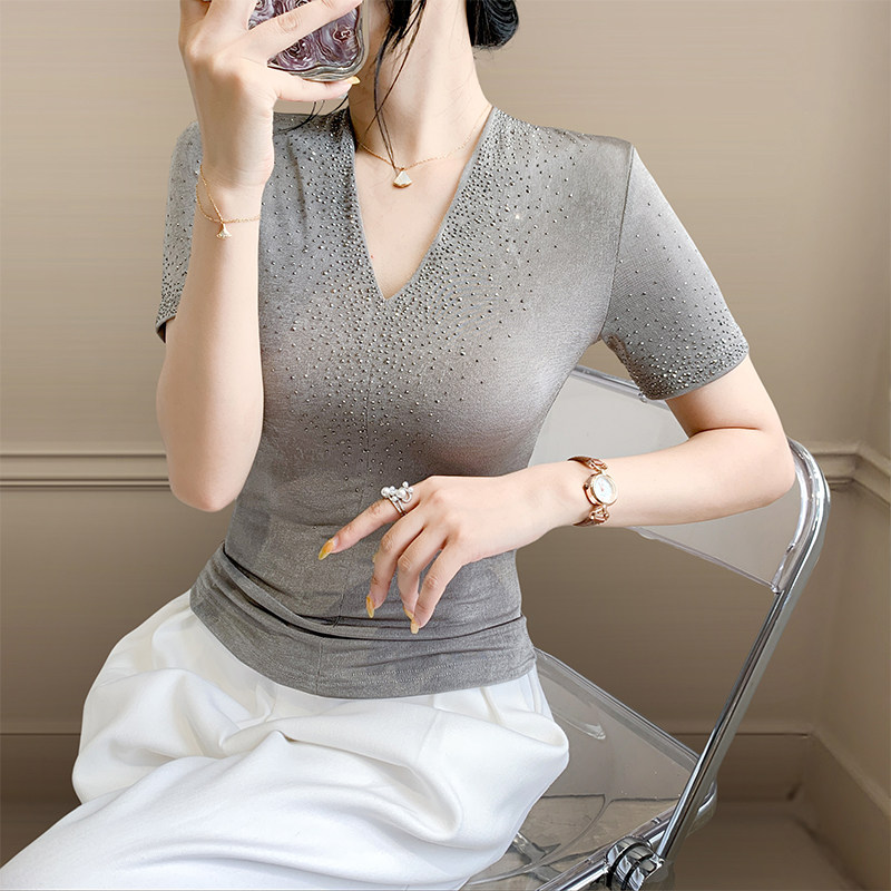 气质钉钻冰丝T恤女短袖夏装新款性感V领百搭上衣修身显瘦半袖体恤
