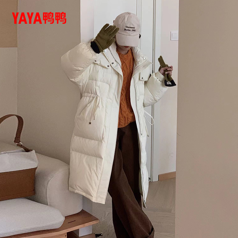 鸭鸭过膝长款连帽收腰羽绒服