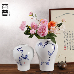 手绘腊梅青花瓷陶瓷花瓶摆件样板房民宿酒店售楼处家居客厅软装