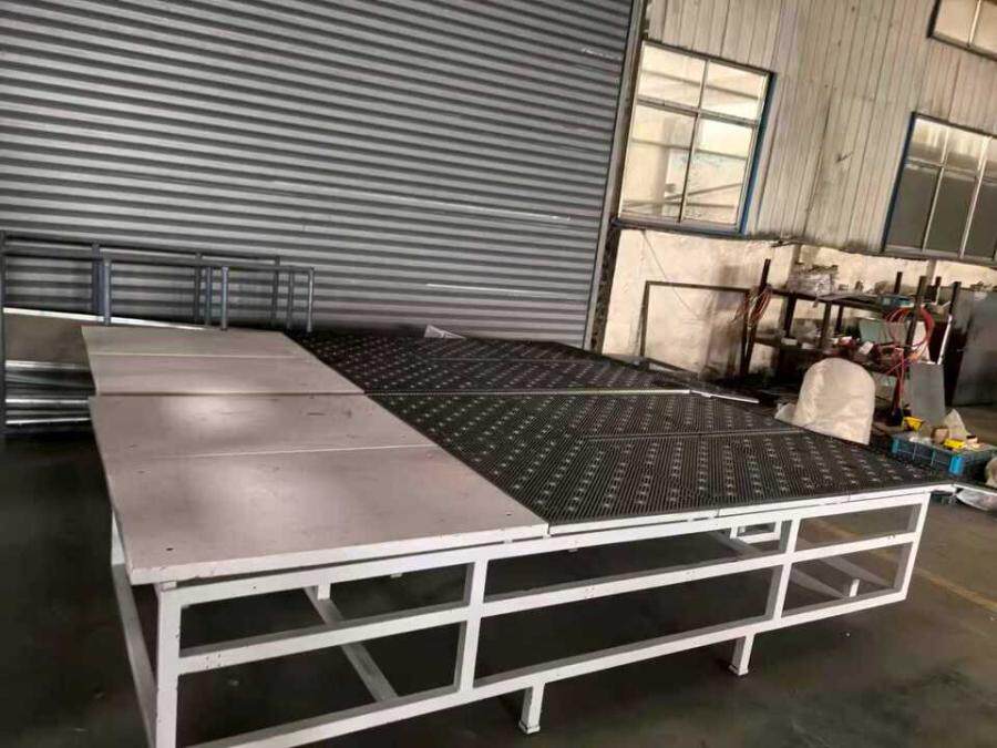 4月4日扬州切边、拉伸、冲孔三组磨具、两台折弯机辅助工作台网络拍卖公告