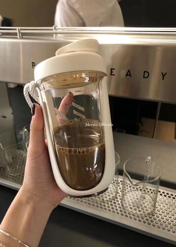 韩国摇摇杯运动健身便携防摔随行杯大容量带刻度直饮杯手提水杯女