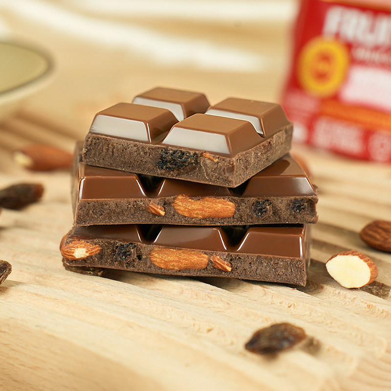 马来西亚进口爱芙葡萄干提子扁桃仁坚果夹心牛奶巧克力alfredo