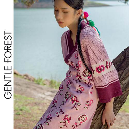 Gentle Forest 【彝】非遗联名新民族风手工彝绣斜襟长款针织开衫