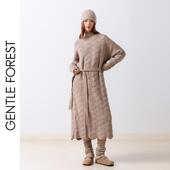 不染 Gentle Forest 牦牛绒扳针提花高领开叉波浪摆针织连衣裙