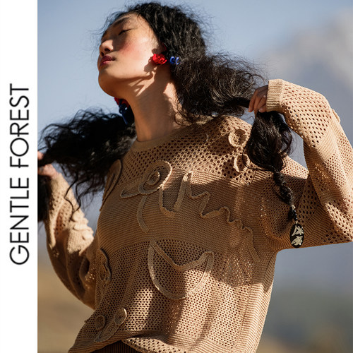 Gentle Forest【纳西】东巴手钩镂空一字肩套衫