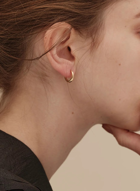 S925银金属素圈耳环2025新款爆款高级感轻奢耳钉女小众设计感耳扣