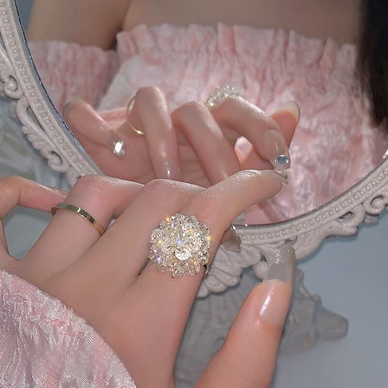 超仙仿水晶花朵戒指女款2026新款图片