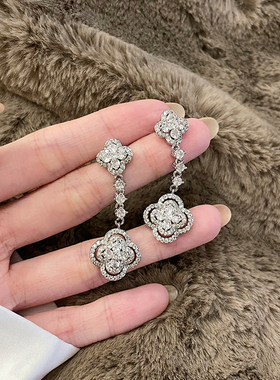 S925纯银锆石四叶花流苏耳环2025新款爆款高级感耳钉女小众设计感