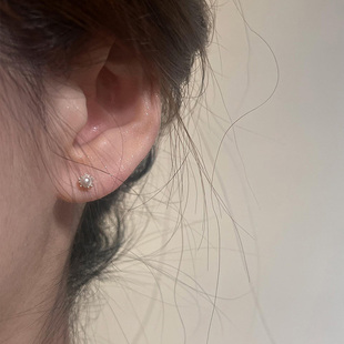 小巧精致迷你仿珍珠耳钉女小众设计感韩系简约百搭养耳洞耳环耳饰