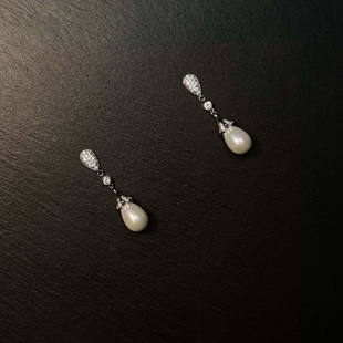 法式 高级感耳钉女小众独特耳饰 宫廷风仿珍珠水滴流苏耳环2025新款