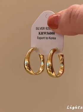 金色亮面C型耳钉2025新款爆款小众设计感气质几何耳环高级感轻奢
