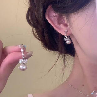仿锆石蝴蝶结珍珠耳环2025新款 高级感轻奢独特漂亮耳钉女小众 爆款