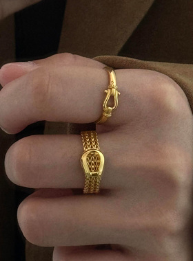 新中式复古金色马蹄扣戒指女轻奢高级感时尚个性食指戒本命年指环