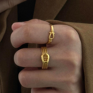 新中式复古金色马蹄扣戒指女轻奢高级感时尚个性食指戒本命年指环