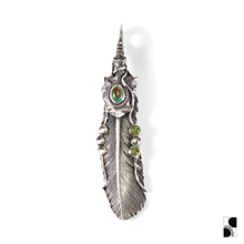 =silvarie=HOZHO 日本匠人美式印第安箭矢图腾银绳绿松石羽毛吊坠