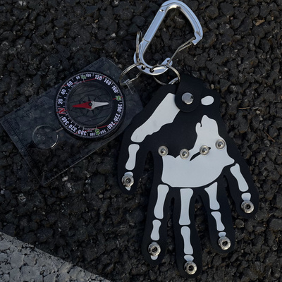 JUSSING骷髅手掌钥匙扣