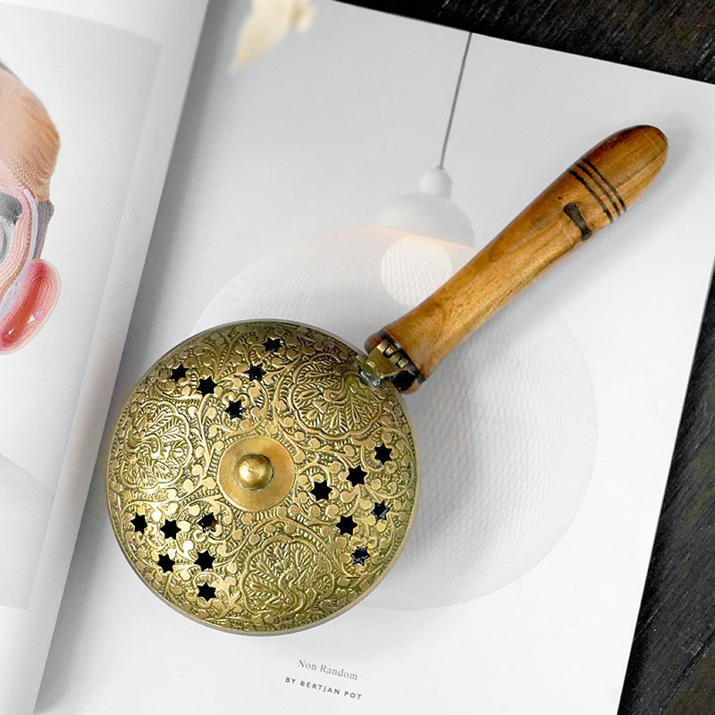 印度进口复古手工黄铜雕花香炉手持木柄镂空盖家用室内香薰炉摆件,家居饰品,香薰炉,淘宝优惠券,粉丝福利购,淘宝优惠卷