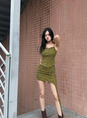 深圳南油一禾YIIIHEEE26春夏新款小众设计师品牌女装
