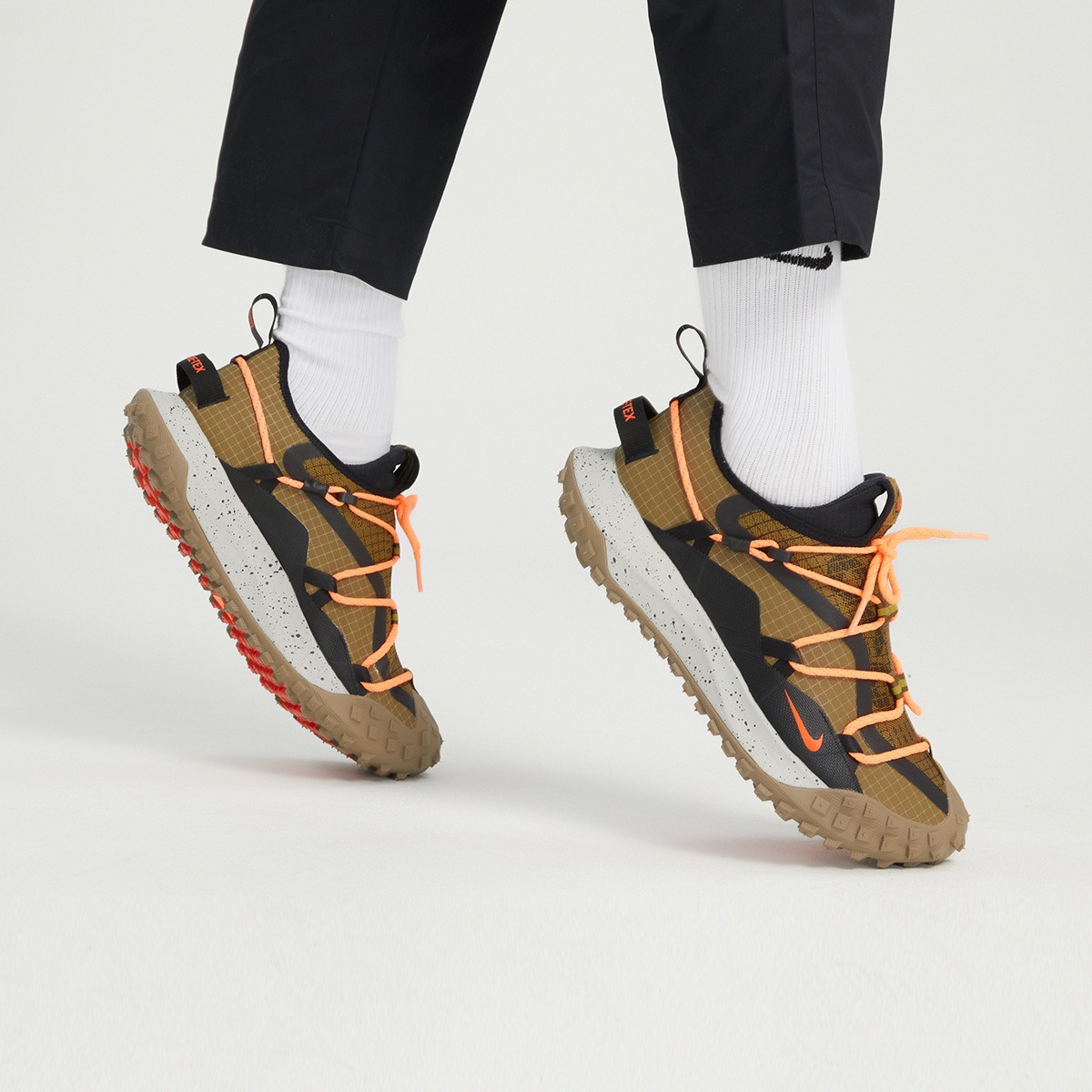 耐克ACG户外越野防滑耐磨跑步鞋