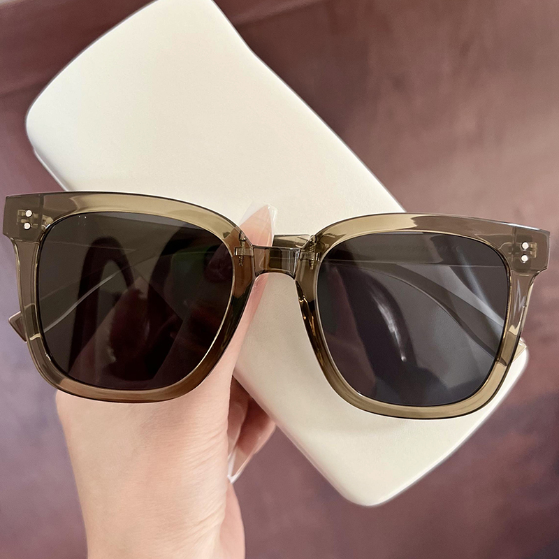 GM新款墨镜女高级感防紫外线强光防晒可折叠偏光太阳镜显脸小眼镜