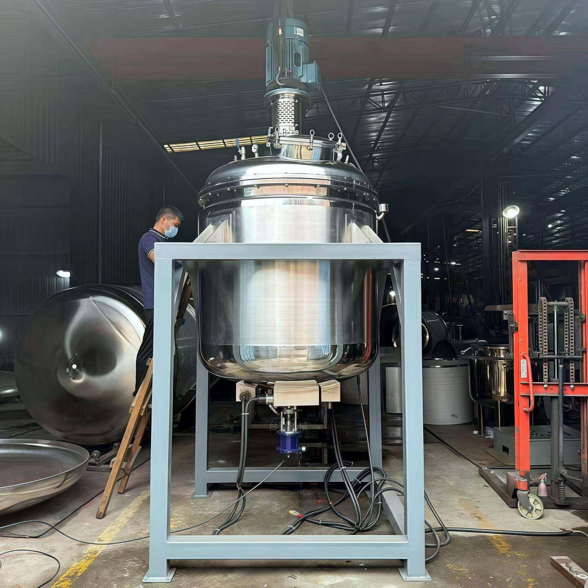 化工电加热搅拌罐液体搅拌桶食品乳化罐膏体反应釜不锈钢搅拌罐