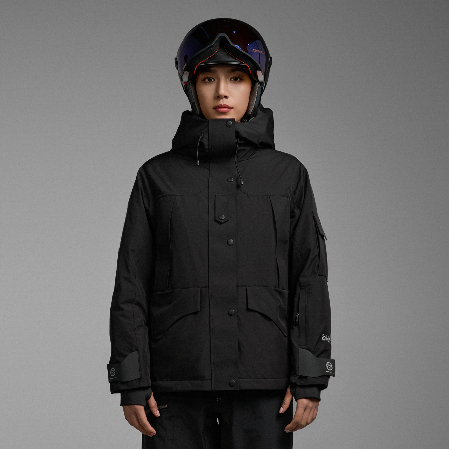 ECWCSGEN8八代羽绒夹克女黑色