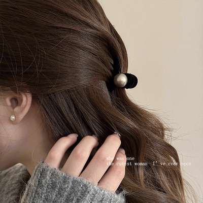 灰调珍珠半扎发发夹2025新款