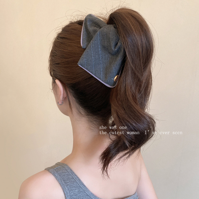 布艺灰色贝壳三角抓夹新款