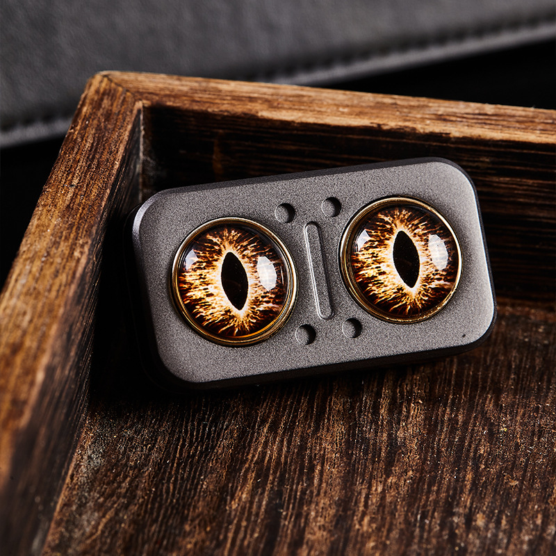 猫头鹰edc推牌陀螺锌合金减压玩具猫眼三合一推指尖啪啪币把玩件