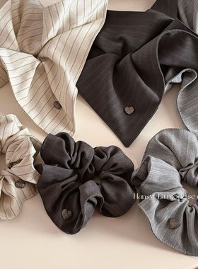 灰色合金爱心条纹大肠圈高级感法式方巾发圈发饰日常百搭新款