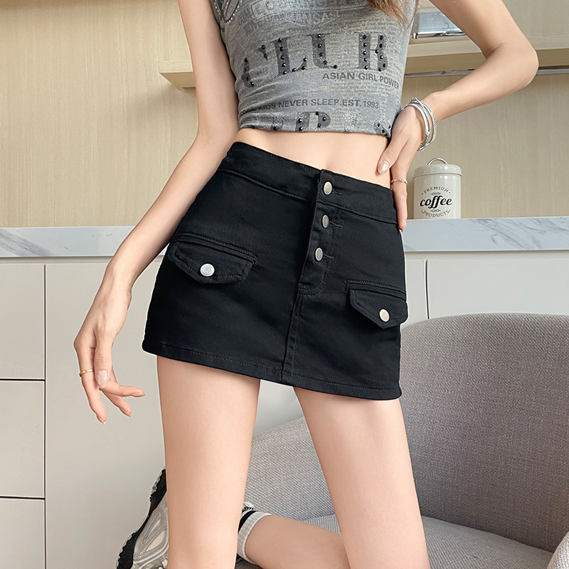黑色半身牛仔短裙女2026夏薄多纽扣口袋A字弹力紧身裤裙包臀裙裤