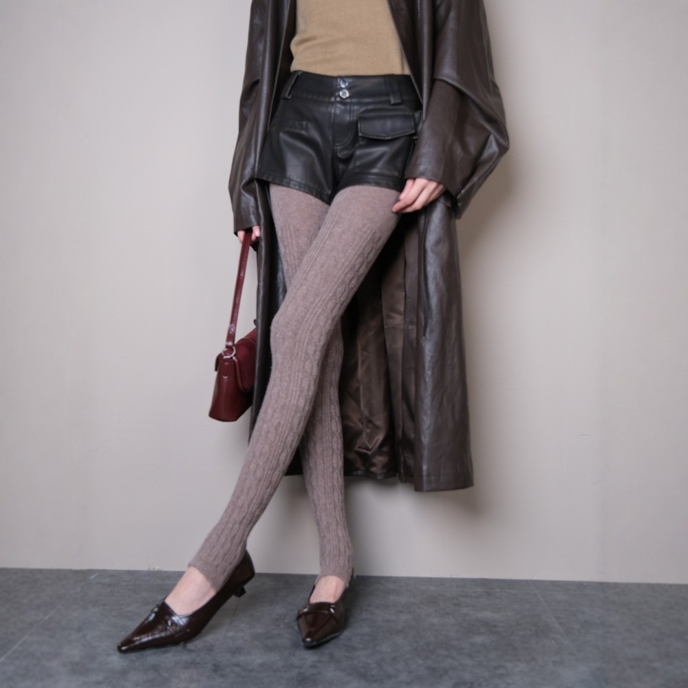 复古皮衣、大衣保暖连裤袜踩脚