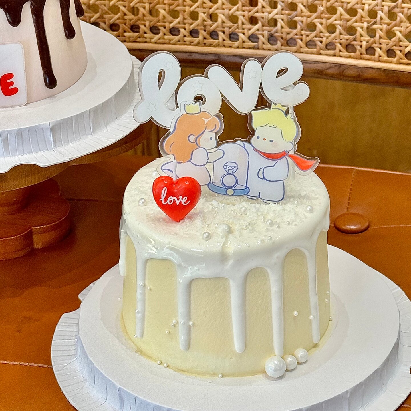 2026简约唯美七夕情人节蛋糕装饰情侣钻戒LOVE亚克力烘焙装扮插牌