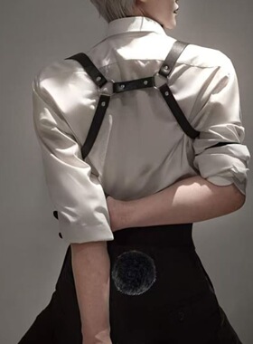男生背带黑色皮革胸带性感腰带配饰束缚男士衬衫肩带可调禁欲绑带