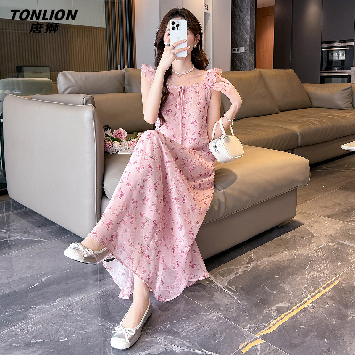 唐狮春夏季新款连衣裙女法式温柔粉碎花裙泡泡袖收腰长裙度假风