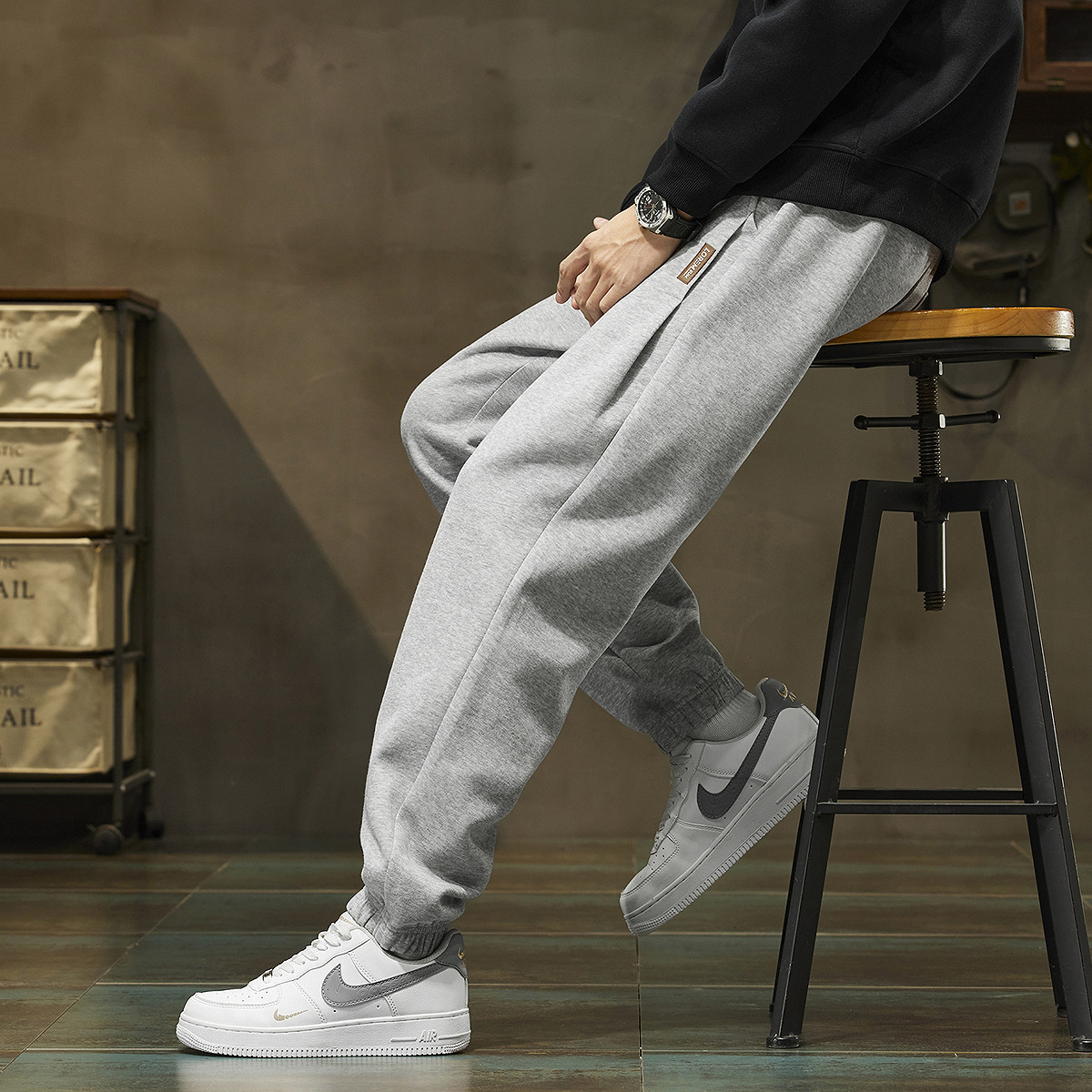 唐狮秋冬季休闲长裤男针织束脚裤黑色简约设计宽松显瘦时尚TUTA