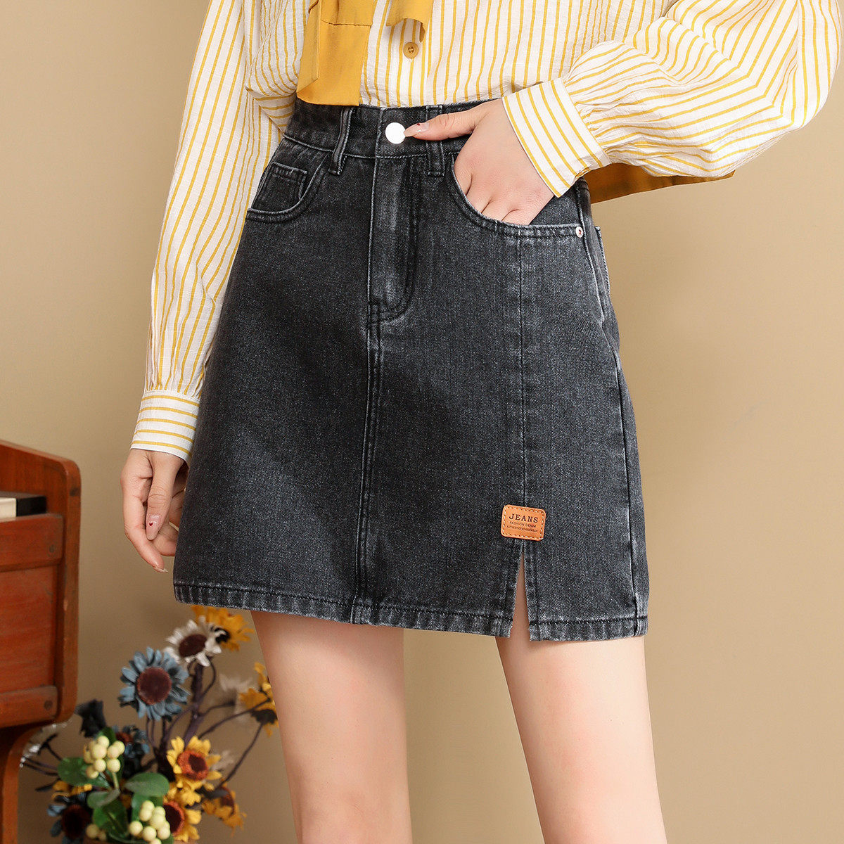 唐狮高腰牛仔短裙女春夏季a字裙显瘦百搭包臀半身裙子黑色jk复古