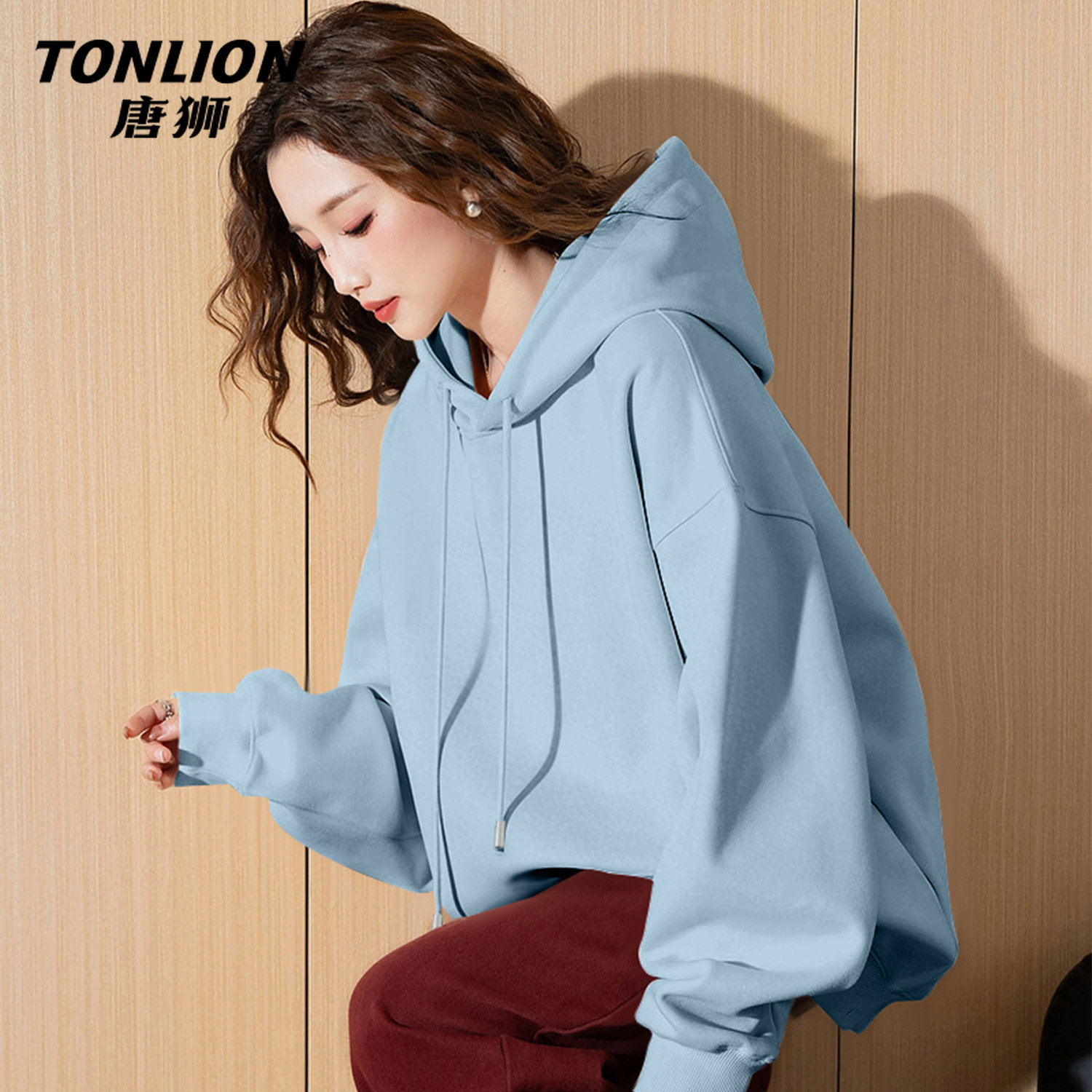唐狮官方连帽卫衣女2026新款春秋款女款宽松显瘦休闲套头上衣VB