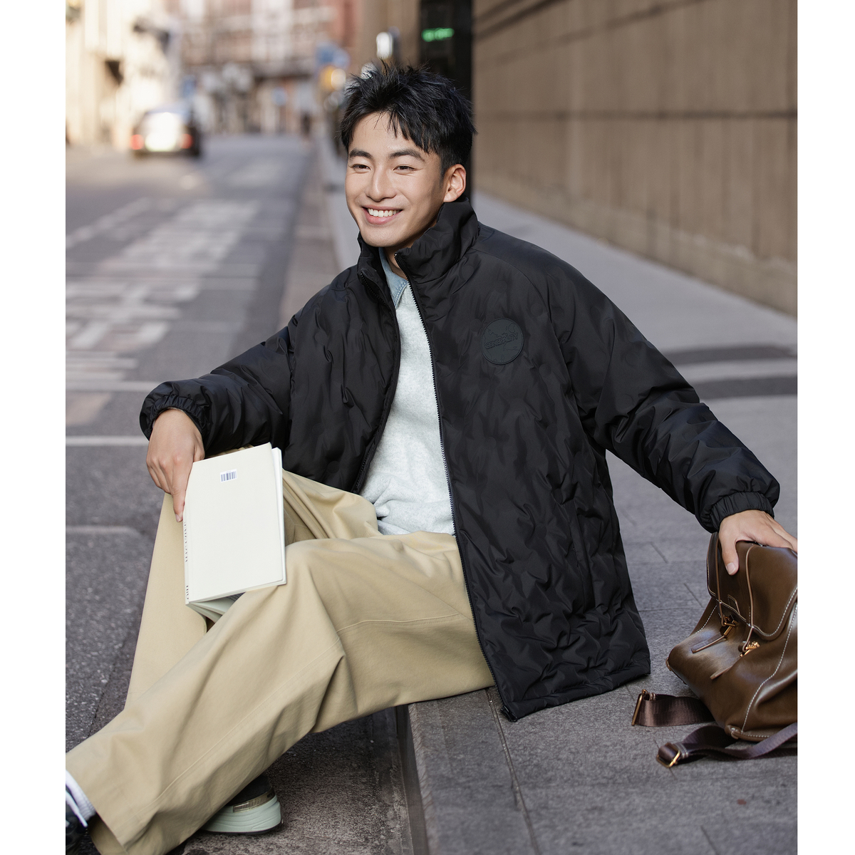 唐狮秋冬季短款羽绒服男立领轻薄款黑色时尚百搭设计感潮流TUTA