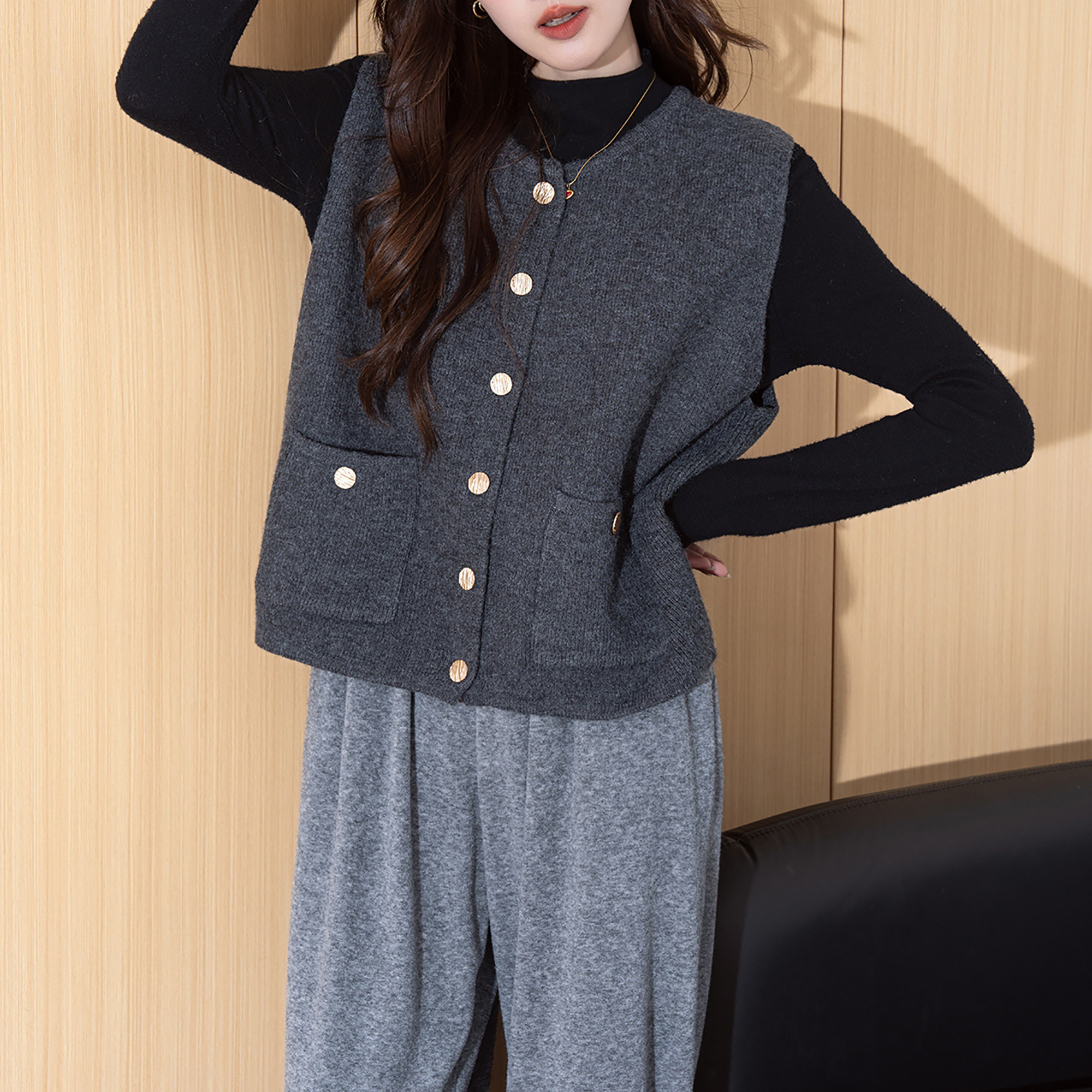 唐狮秋冬毛衣女灰色洋气时髦马甲外穿高级感好看百搭针织上衣TM